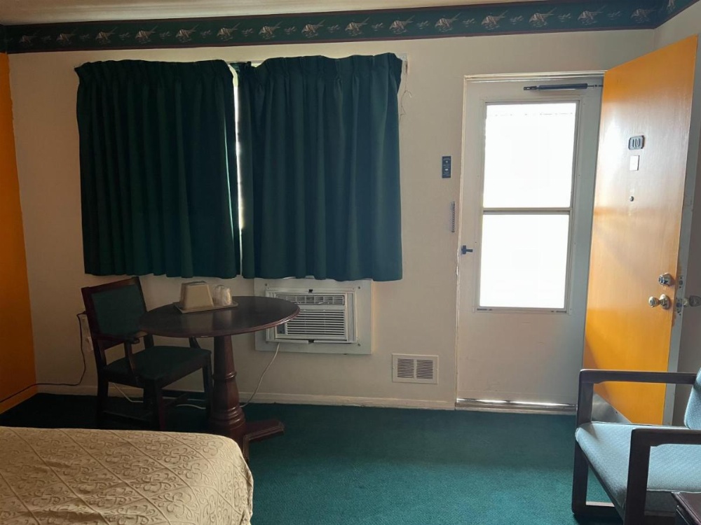 sunrise motel Image 13